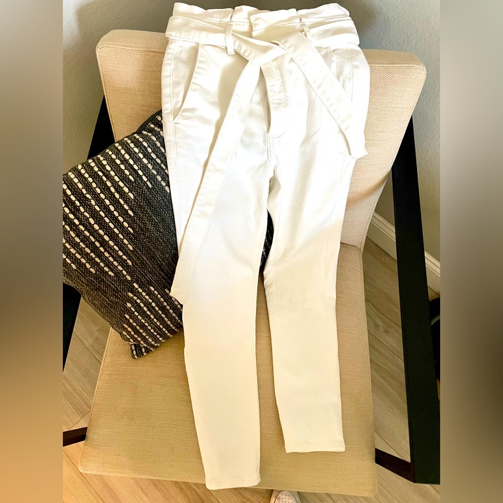 Express White Denim High Waisted Cropped Denim Legging, Size 4, Regular